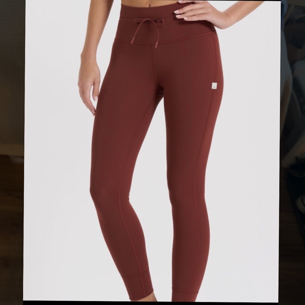 NWOT Vuori Daily Leggings Brick Red (size S/M)